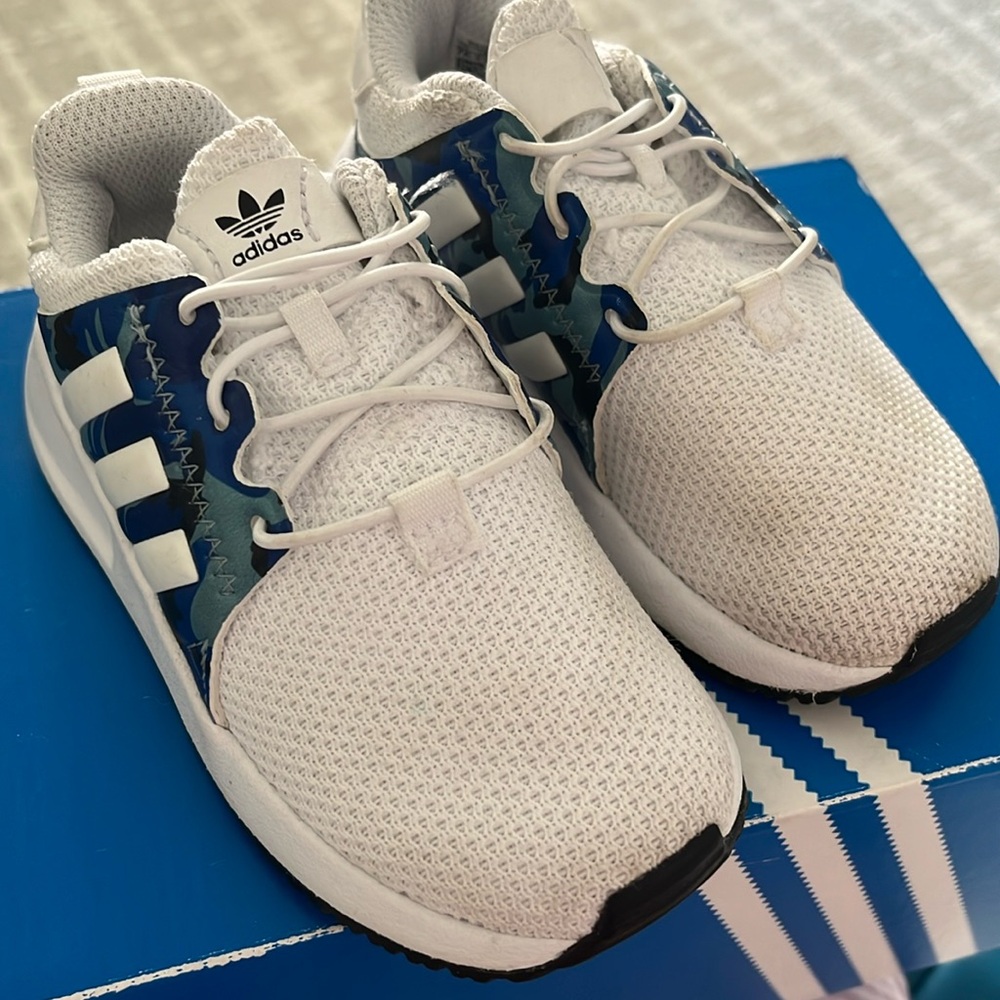 New Adidas Sneakers - Unisex